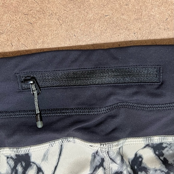 LULULEMON Black and Tan Marble Tie Dye Run Inspire Crop Legging Luxtreme - Picture 9 of 15